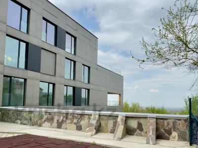 3-комнатная квартира · 174 м² · 3/5 этаж, Камар Сулу за 280 млн ₸ в Алматы, Медеуский р-н