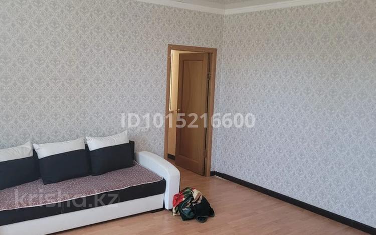 2-комнатная квартира · 120 м², мкр Шанхай 48 за 150 000 ₸ в Актобе — фото 2