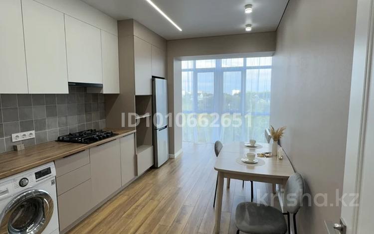 1-комнатная квартира · 51 м² · 4/5 этаж, мкр Женис 33/3 за 16 000 ₸ в Уральске — фото 2