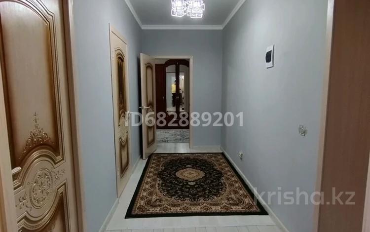 2-комнатная квартира, 65 м², 4/5 этаж помесячно, 160-и квартал, 269 за 110 000 〒 в Туркестане — фото 32