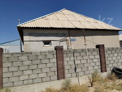 Отдельный дом · 5 комнат · 76.5 м² · 10 сот., Қаржаубек Жарқынбек 11 — Зияткерлік мектеп Абдуллаев . Ресторан Самир, Рядом спорт Арена за 16 млн ₸ в Жанакоргане