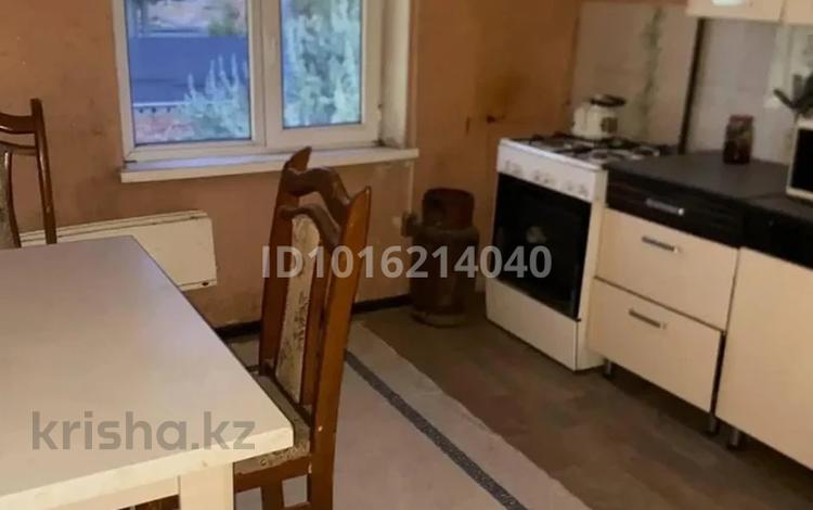 3-бөлмелі пәтер · 196 м² · 4/5 қабат, Валиханова 138 — Заправка, бағасы: 70 000 ₸ в Кентау — фото 2
