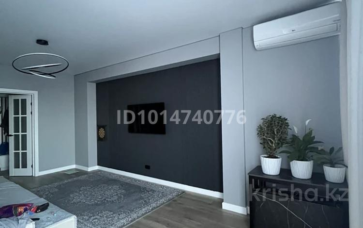 2-комнатная квартира · 72 м² · 2/9 этаж, проспект абая 244 244 за 350 000 ₸ в Уральске — фото 2