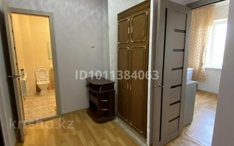 1-комнатная квартира · 45 м² · 3/9 этаж, 3 мкр 12 за 140 000 ₸ в Конаеве — фото 2
