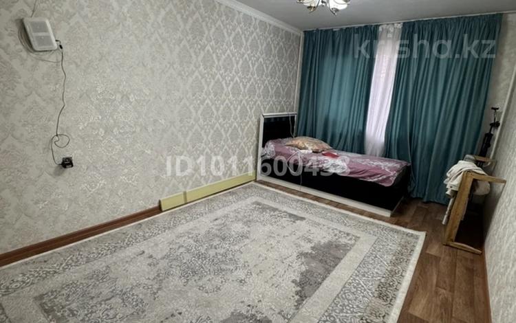 1-комнатная квартира · 30 м² · 1/5 этаж, 16 мкр — Көктем базардың арты,север восток тиіп тұр за 130 000 ₸ в Шымкенте, Енбекшинский р-н — фото 2