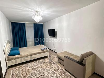 1-бөлмелі пәтер · 40 м² · 1/5 қабат, мкр. Алтын орда, Мкр. Алтын орда, Мустафа Шокай 338а — В центре Батыса, тихий двор, хорошая геолокация, всё в шаговой доступн, бағасы: 10 000 ₸ в Актобе
