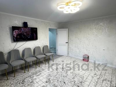 3-комнатная квартира · 62.1 м² · 1/5 этаж, мкр Юго-Восток, Гульдер 1 10 за 26.5 млн ₸ в Караганде, Казыбек би р-н