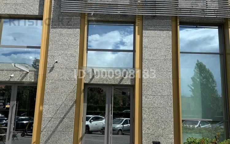 Свободное назначение, офисы, салоны красоты, медцентры и аптеки, конференц-залы, кабинеты и рабочие места, студии · 210 м² за 3.3 млн 〒 в Астане, Нура р-н — фото 5