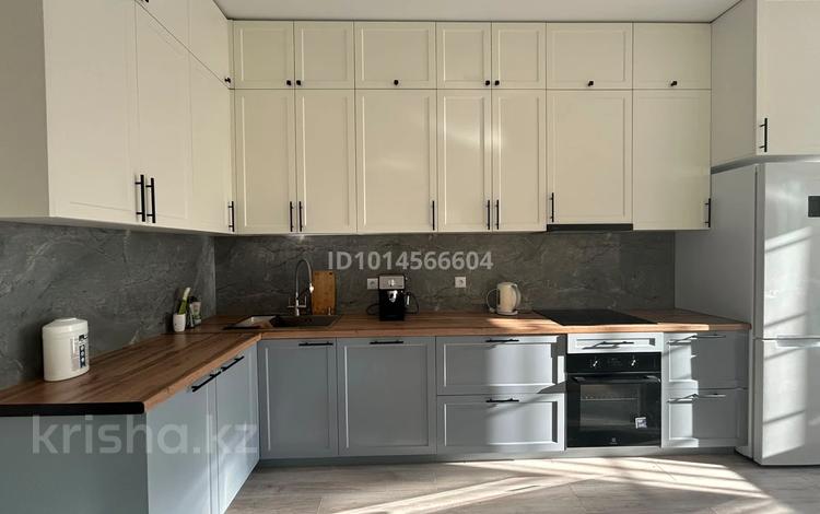 2-комнатная квартира · 65 м² · 8/12 этаж, Нажимеденова 28/1 за 48 млн ₸ в Астане, Сарайшык р-н — фото 2