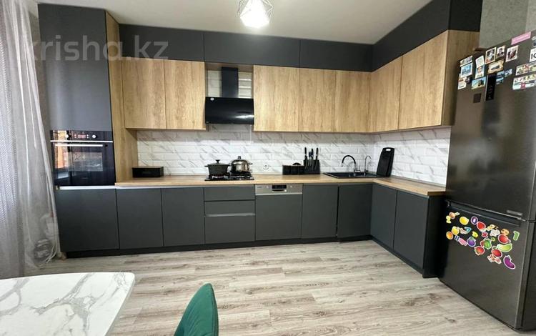 3-бөлмелі пәтер · 98.5 м² · 6/9 қабат, Микрорайон Береке 52, бағасы: 49.5 млн ₸ в Костанае — фото 2