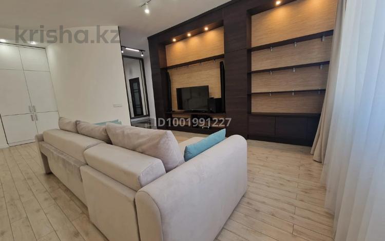 2-комнатная квартира · 90 м² · 20/28 этаж, Аль-Фараби 7 за 600 000 ₸ в Алматы, Медеуский р-н — фото 2