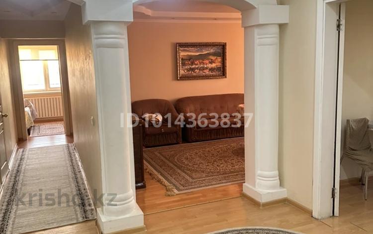 3-комнатная квартира · 92 м² · 16/25 этаж, Богенбай батыра 28 за 350 000 ₸ в Астане, Сарыарка р-н — фото 2