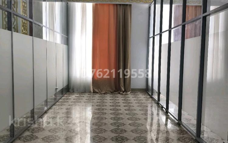 Офисы, салоны красоты, кабинеты и рабочие места · 30 м² за 150 000 ₸ в Актобе, мкр 12 — фото 6