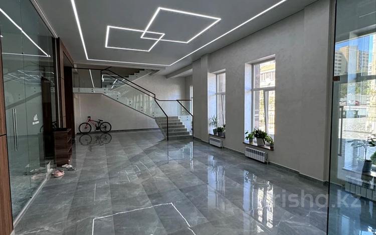 4-комнатная квартира · 188 м² · 1/10 этаж, 14-й мкр 2 за 52 млн ₸ в Актау — фото 2