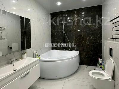 4-бөлмелі пәтер · 195 м² · 2/11 қабат, 29-й мкр 24 — Нурплаза, бағасы: 46 млн 〒 в Актау