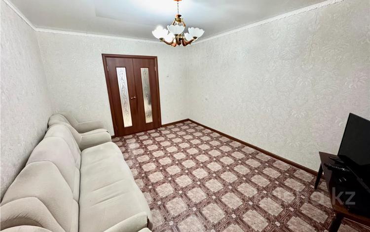 3-комнатная квартира · 63 м² · 4/5 этаж, ул. Локомотивная за 13.9 млн ₸ в Караганде, Алихана Бокейханова р-н — фото 2