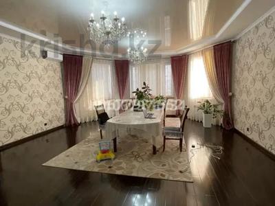 Отдельный дом · 5 комнат · 200 м² · 8 сот., мкр Самал-1 36 — Муса тойхананын арты, элит , жумабек ата за 70 млн 〒 в Шымкенте, Абайский р-н