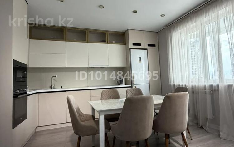 4-бөлмелі пәтер · 65 м² · 8/9 қабат, Самал-2 ш/а. 31, бағасы: 79.9 млн ₸ в Алматы, Медеуский р-н — фото 2