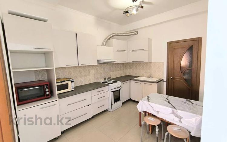2-комнатная квартира · 60 м², Туркестан 2 за 220 000 ₸ в Астане, Есильский р-н — фото 2