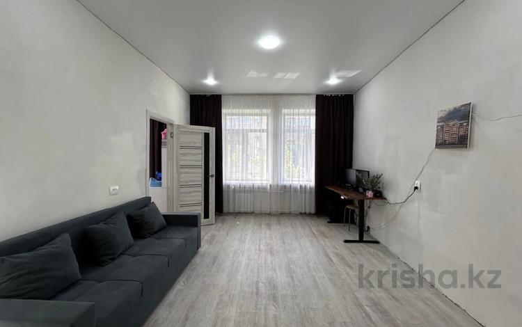 2-бөлмелі пәтер · 56 м² · 2/4 қабат, пр. Республики, бағасы: 9.8 млн ₸ в Темиртау — фото 2