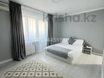 Тәулігіне пәтерлер в Атырауской обл.: 1-бөлмелі пәтер · 45 м² · 3/9 қабат, мкр Центральный, Канцева — Драматического театра, бағасы: 14 000 〒 1-бөлмелі пәтер · 45 м² · 3/9 қабат, мкр Центральный, Канцева — Драматического театра, бағасы: 14 000 〒 в Атырау