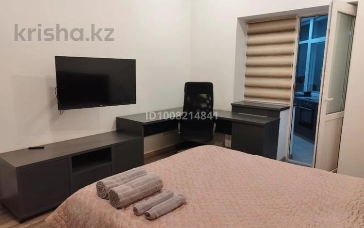1-комнатная квартира · 50 м² · 4/18 этаж, Муканова 241 — Шевченко за 16 000 ₸ в Алматы, Бостандыкский р-н — фото 2
