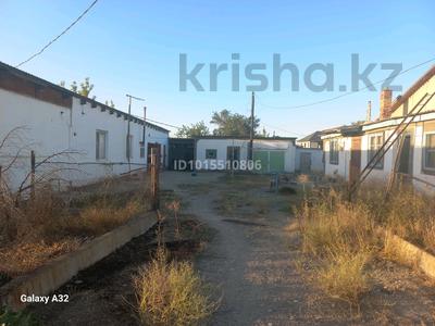 Отдельный дом · 5 комнат · 80 м² · 14 сот., мкр Кызылабад, Қалымбетова 1/2 — Қумшағал за 17 млн ₸ в Таразе