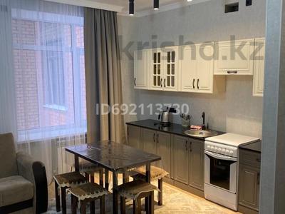 2-бөлмелі пәтер, 52 м², 3/9 қабат ай сайын, Казыбек би 5А, бағасы: 200 000 〒 в Астане, Есильский р-н