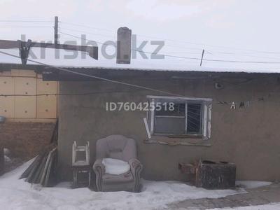 Дача · 3 комнаты · 70 м² · 6 сот., Сливная 5 Водопроводчик 54 5 — Рядом есть остоновка, 5 минут ходьбы,магазины рядом кафе за 9.2 млн 〒 в Усть-Каменогорске, Ульбинский