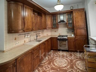 3-комнатная квартира · 181.7 м² · 2/7 этаж, Алия Молдагулова за 68 млн 〒 в Актобе