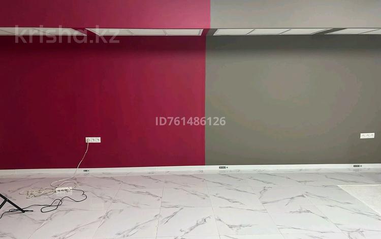 Свободное назначение, офисы, магазины и бутики, склады, общепит, салоны красоты, бани, гостиницы и зоны отдыха, медцентры и аптеки, образование, развлечения · 65 м² за 12.5 млн 〒 в Актау, 17-й мкр — фото 4