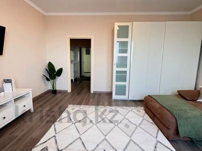 1-бөлмелі пәтер · 53 м² · 13/17 қабат, Навои 208/2 — Торайгырова, бағасы: 44.2 млн ₸ в Алматы, Бостандыкский р-н