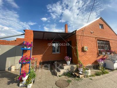 Отдельный дом · 4 комнаты · 135 м² · 10 сот., Село Заречное, мкр Северный 1480 — + коммерческое помещение за 50 млн 〒