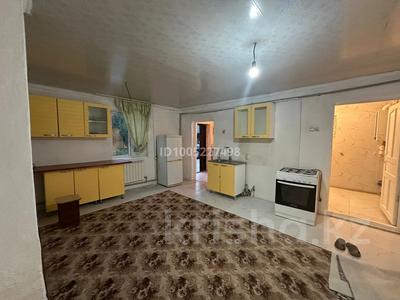 Отдельный дом · 3 комнаты · 100 м² · 8 сот., мкр Акбулак 5 — Алматы Арена за 160 000 〒 в Алатауский р-н