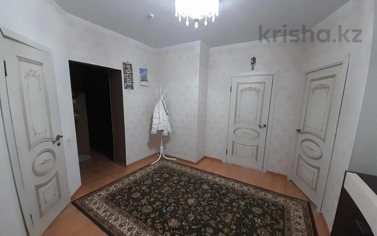 2-комнатная квартира · 81.6 м² · 18/25 этаж, мкр 11 за 25.5 млн ₸ в Актобе — фото 2