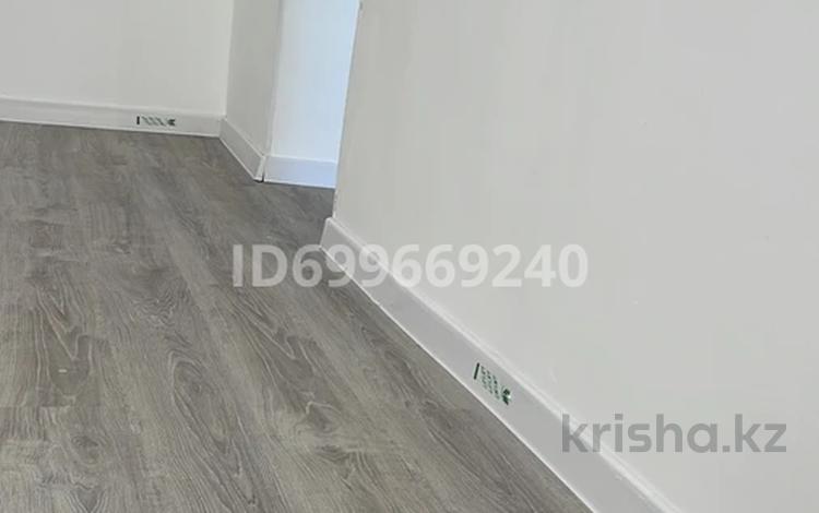 1-комнатная квартира · 50 м² · 8/9 этаж, мкр. Алмагуль за 150 000 ₸ в Атырау — фото 2