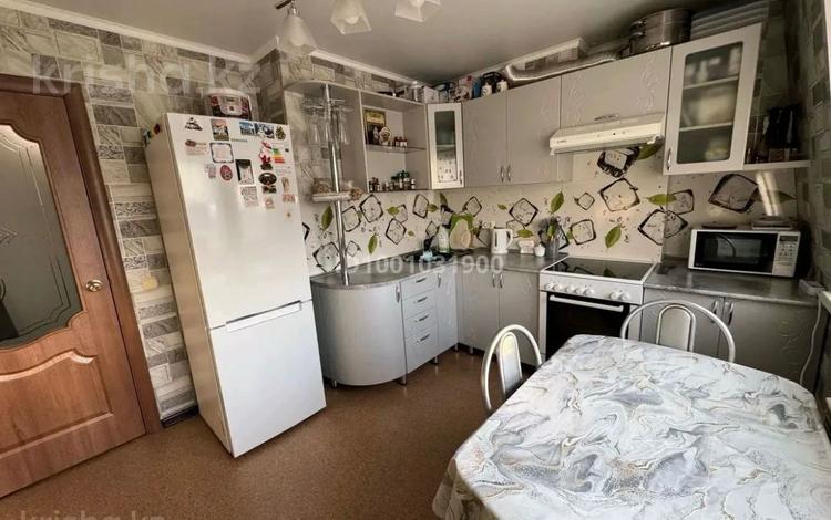 1-бөлмелі пәтер · 42 м² · 6/6 қабат, Абая, бағасы: 18 млн ₸ в Костанае — фото 2