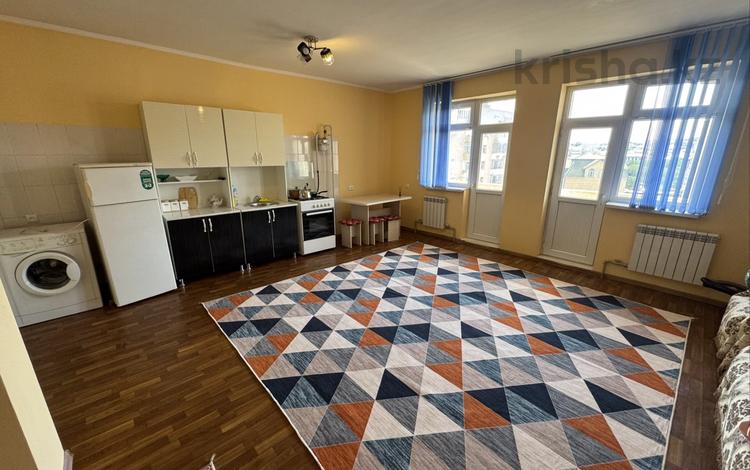 1-комнатная квартира · 40 м² · 9/9 этаж, мкр Нурсат 2 14 за 120 000 ₸ в Шымкенте, Каратауский р-н — фото 2
