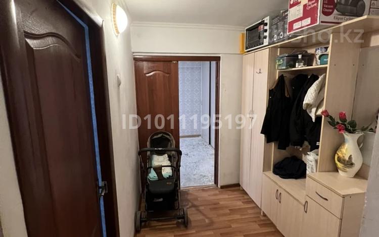 4-бөлмелі пәтер · 58.3 м² · 2/5 қабат, Шугыла 17 — 2 балабақша, 2 мектеп, бағасы: 16.5 млн ₸ в  — фото 2