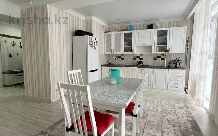3-комнатная квартира · 75.3 м² · 4/5 этаж, мкр. Алтын орда, ораза тате улы — ледовая арена, 64 школа за 36 млн ₸ в Актобе — фото 21