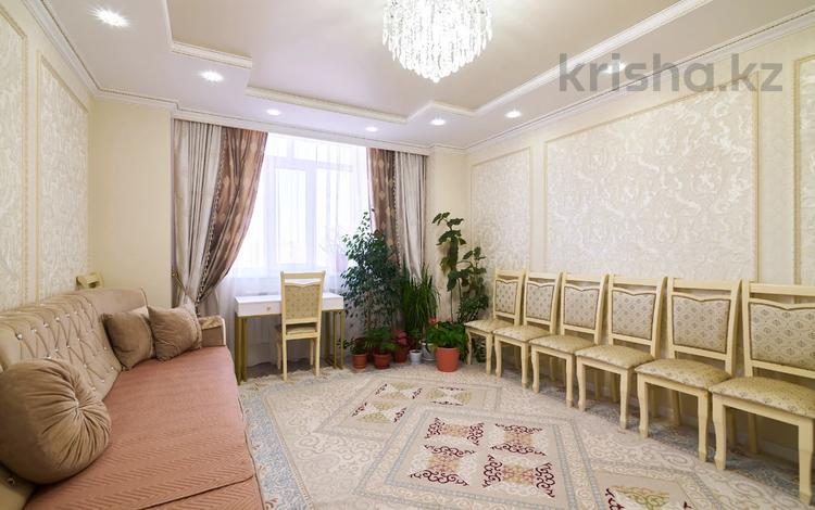 5-бөлмелі пәтер · 103.6 м² · 8/17 қабат, Чингиза Айтматова 38 — Сыганак,Айтматова, бағасы: 65 млн ₸ в Астане, Нура р-н — фото 7
