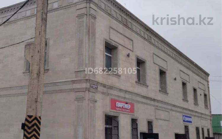 Свободное назначение · 300 м² за 600 000 ₸ в Караганде, Казыбек би р-н — фото 9