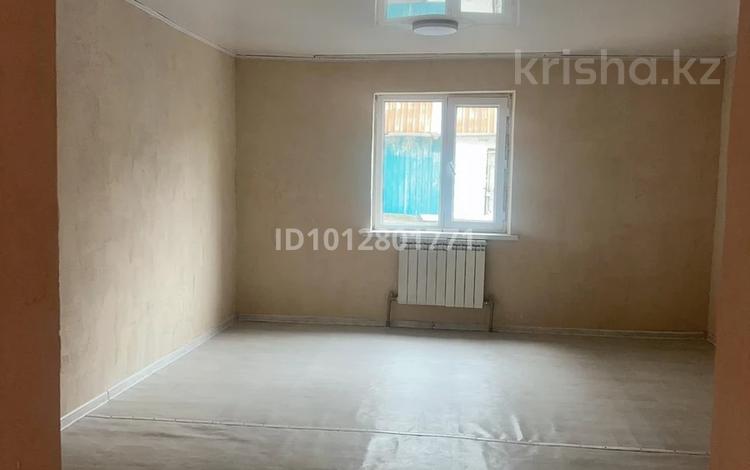 2-комнатная квартира · 45 м² · 1 этаж, мкр Трудовик 52 за 180 000 ₸ в Алматы, Алатауский р-н — фото 2