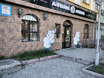 Аренда коммерческой недвижимости в Карагандинской обл.: Свободное назначение · 56 м² за 300 000 〒 Свободное назначение · 56 м² за 300 000 〒 в Темиртау