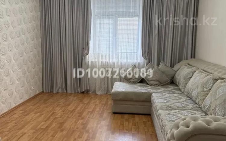 2-бөлмелі пәтер · 70 м² · 4/6 қабат, Сарайшык 79/2 — ТД Кристалл, бағасы: 250 000 ₸ в Уральске, мкр Школьник — фото 2