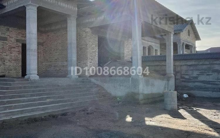 Отдельный дом · 6 комнат · 250 м² · 8 сот., Руханият 5 — Кызыл кол за 45 млн ₸ в Шымкенте — фото 2