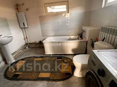 Жеке үй · 3 бөлме · 110 м², Сарсенбаева 68 — Магазин Айсулу, бағасы: 10 000 〒 в Балхаше