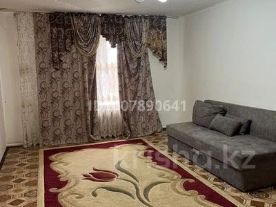 Отдельный дом · 3 комнаты · 100 м², мкр Оркен, 36 4 — 35 школа за 100 000 〒 в Атырау