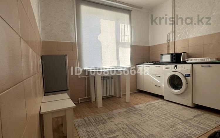 1-комнатная квартира · 36 м² · 6/9 этаж, мкр 11 19 за 140 000 〒 в Актобе — фото 12