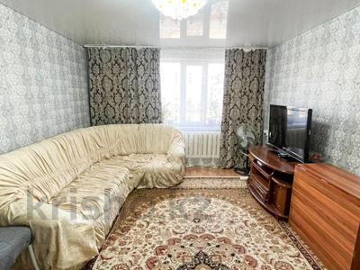 3-бөлмелі пәтер · 54 м² · 2/2 қабат, 9-й микрорайон 2, бағасы: 10.5 млн ₸ в Талдыкоргане, мкр военный городок Жулдыз